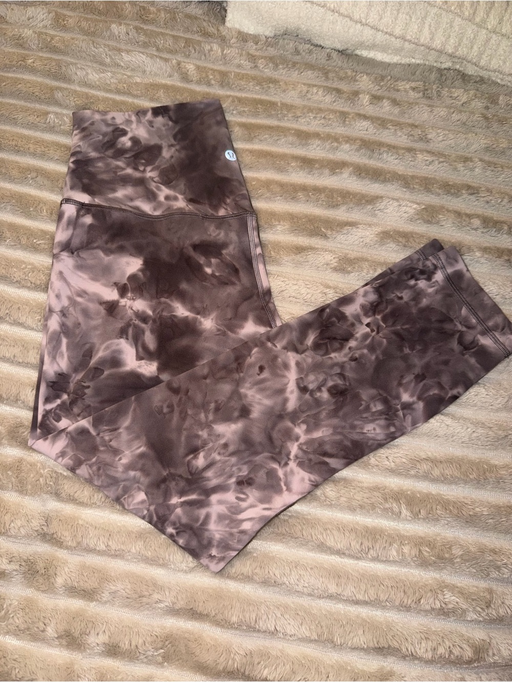 Lululemon align leggings size 8 in Tie-Dye Mauve color